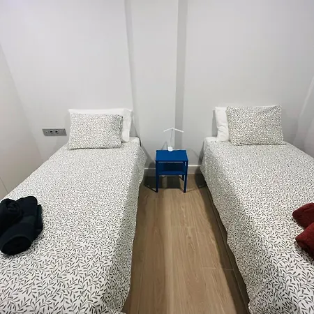 La Naval Apartman *